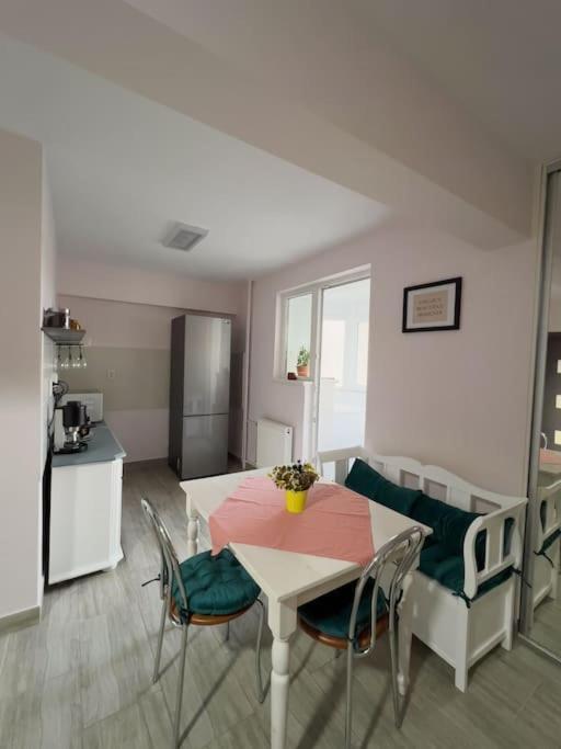 Apartament Spatios In Oradea Dış mekan fotoğraf